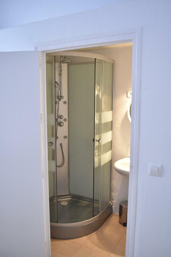 Apartamentos Veedor Cádiz Exteriör bild